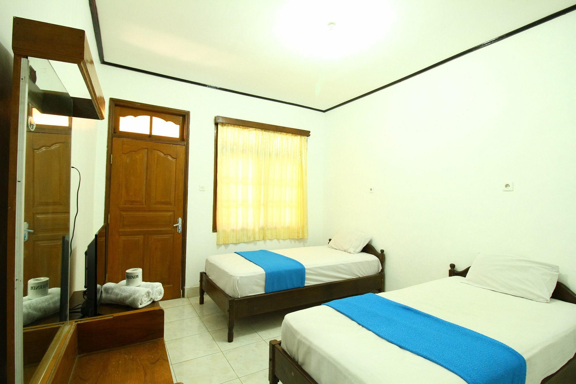 Dua Dara Inn Kuta Legian  Exterior photo