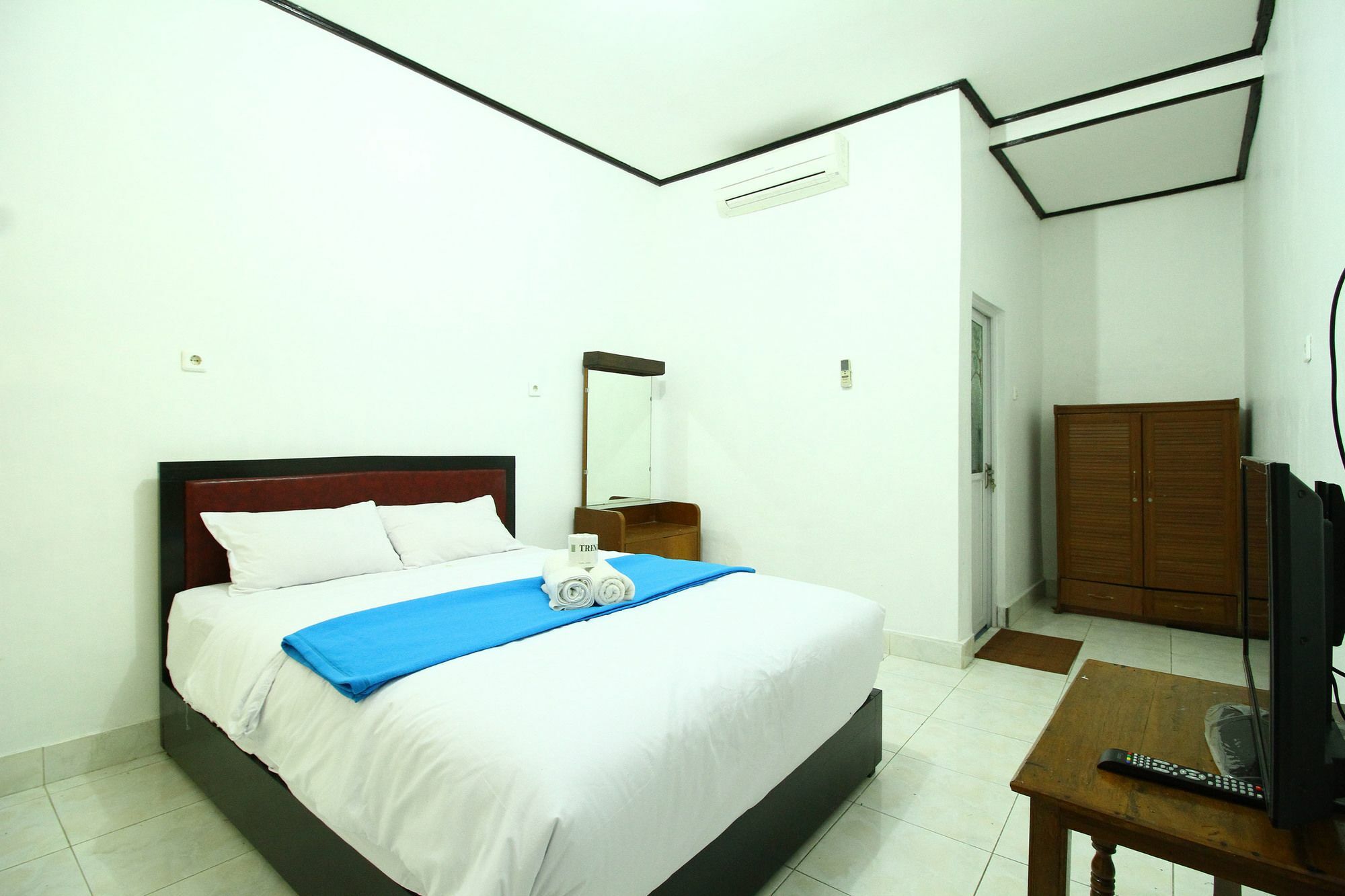 Dua Dara Inn Kuta Legian  Exterior photo