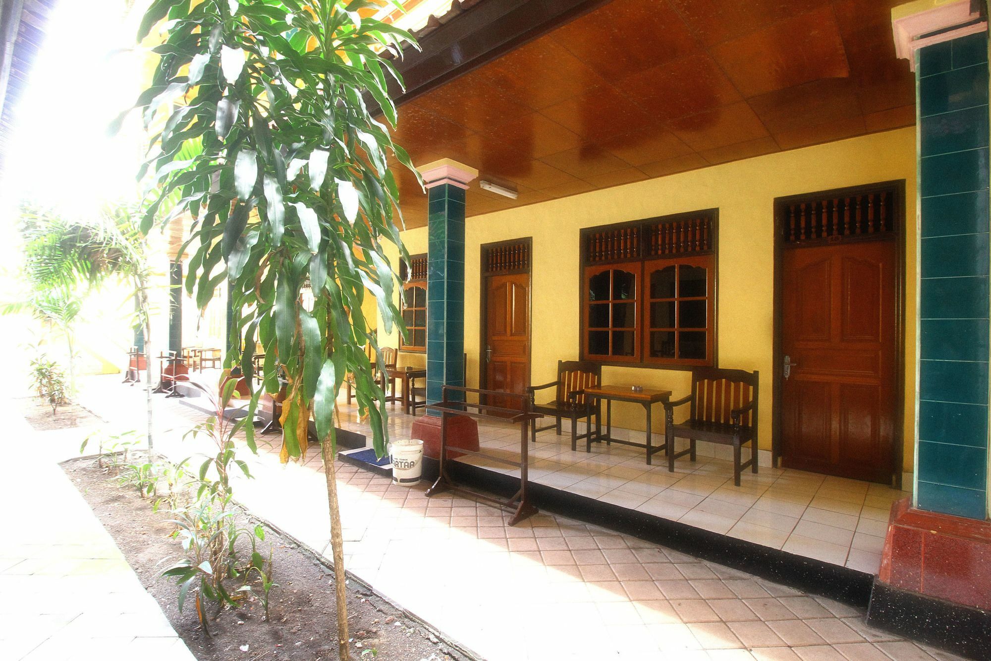 Dua Dara Inn Kuta Legian  Exterior photo